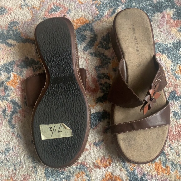 Sandals - Picture 2 of 4